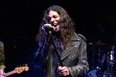 George Lynch ve Lynch Mob, Zümrüt Dağı 'ndaki tiyatroda canlı performans sergiliyorlar. Clemens Michigan, 1-28-2023