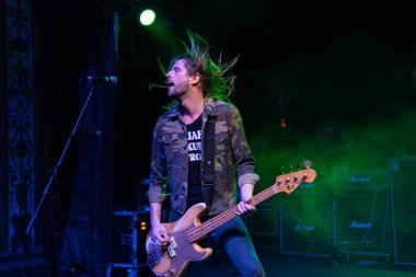 George Lynch ve Lynch Mob, Zümrüt Dağı 'ndaki tiyatroda canlı performans sergiliyorlar. Clemens Michigan, 1-28-2023