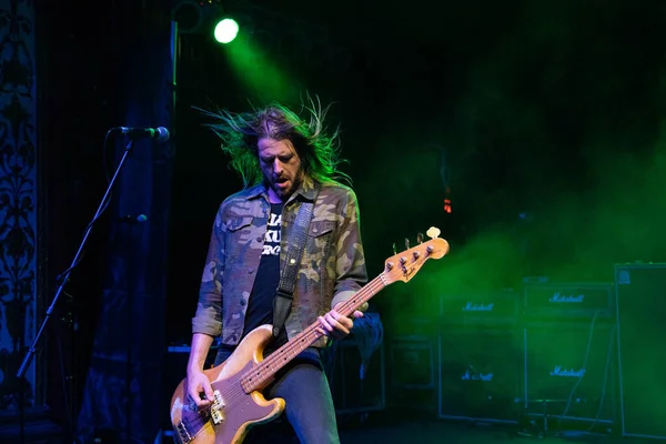 George Lynch ve Lynch Mob, Zümrüt Dağı 'ndaki tiyatroda canlı performans sergiliyorlar. Clemens Michigan, 1-28-2023