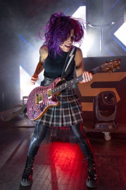 Skillet 22 Şubat 2023 'te Detroit, Michigan Fillmore' da bir Deadman 'ın Konuğu olarak canlı performans sergiliyor.