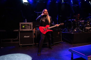 Saint Asonia 22 Şubat 2023 'te Detroit, Michigan Fillmore' da bir Deadman 'ın Konuğu olarak canlı performans sergiliyor.