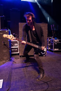 Saint Asonia 22 Şubat 2023 'te Detroit, Michigan Fillmore' da bir Deadman 'ın Konuğu olarak canlı performans sergiliyor.