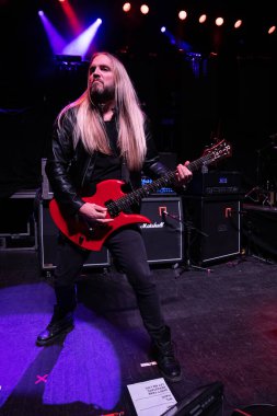 Saint Asonia 22 Şubat 2023 'te Detroit, Michigan Fillmore' da bir Deadman 'ın Konuğu olarak canlı performans sergiliyor.