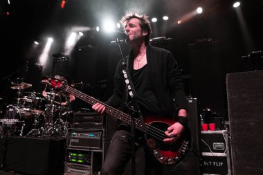 Saint Asonia 22 Şubat 2023 'te Detroit, Michigan Fillmore' da bir Deadman 'ın Konuğu olarak canlı performans sergiliyor.