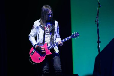 Buck Cherry, 15 Mart 2023 'te Detroit, Michigan' daki motor City Sound Board 'da Skid Row ve No Resolve ile performans sergiliyor.