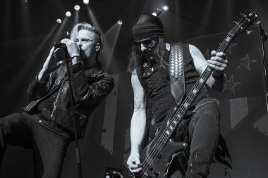 Skid Row, 15 Mart 2023 'te Detroit, Michigan' daki motor City Sound Board 'da Buck Cherry ve No Resolve ile performans sergiliyor.