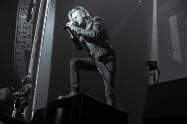 Skid Row, 15 Mart 2023 'te Detroit, Michigan' daki motor City Sound Board 'da Buck Cherry ve No Resolve ile performans sergiliyor.