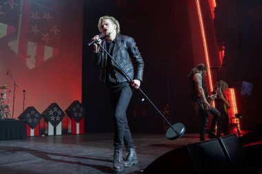 Skid Row, 15 Mart 2023 'te Detroit, Michigan' daki motor City Sound Board 'da Buck Cherry ve No Resolve ile performans sergiliyor.