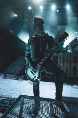 Pop Evil, Detroit, Michigan 'daki Royal Oak Music Theater' da 3-18-2023 'te 