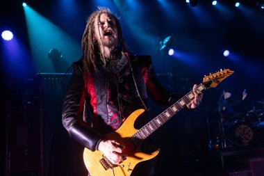 Avatar, Royal Oak, Michigan 'daki Royal Oak Müzik Tiyatrosu' nda Maya ve Yörünge Kültürü Peçesi ile canlı performans sergiliyor.