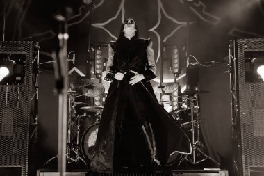 Avatar, Royal Oak, Michigan 'daki Royal Oak Müzik Tiyatrosu' nda Maya ve Yörünge Kültürü Peçesi ile canlı performans sergiliyor.