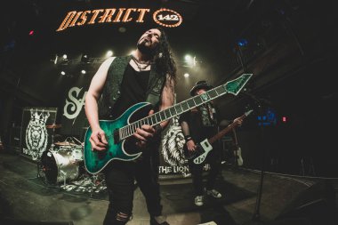 Lion Within, Wyandotte, Michigan 'da 142. Mıntıka' daki Saving Abel 'ın özel konuğu olarak 7-05-23' te sahne alıyor.