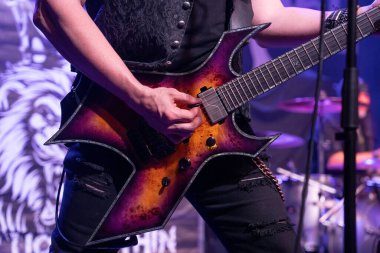 Lion Within, Wyandotte, Michigan 'da 142. Mıntıka' daki Saving Abel 'ın özel konuğu olarak 7-05-23' te sahne alıyor.