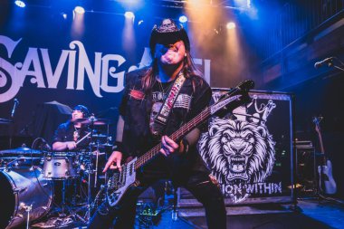 Lion Within, Wyandotte, Michigan 'da 142. Mıntıka' daki Saving Abel 'ın özel konuğu olarak 7-05-23' te sahne alıyor.