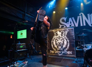 Lion Within, Wyandotte, Michigan 'da 142. Mıntıka' daki Saving Abel 'ın özel konuğu olarak 7-05-23' te sahne alıyor.