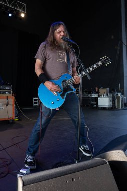 Kızıl Diş 28 Temmuz 2023 'te Michigan' daki Michigan Loto Amfi Tiyatrosu 'nda Clutch' ın özel konuğu olarak canlı performans sergiliyor.