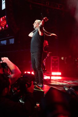 6 Ağustos 2023 'te Clarkston, Michigan' daki Pine Knob Music Theater 'da Mudvayne' e özel konuk olarak Kömür Odası sahne alacak.