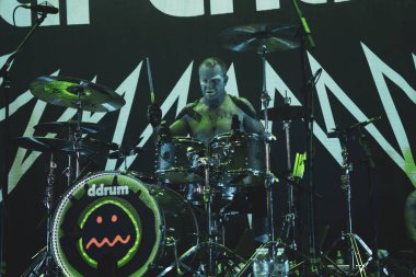 6 Ağustos 2023 'te Clarkston, Michigan' daki Pine Knob Music Theater 'da Mudvayne' e özel konuk olarak Kömür Odası sahne alacak.