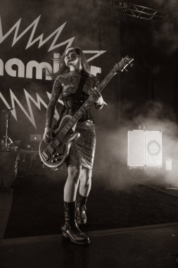 6 Ağustos 2023 'te Clarkston, Michigan' daki Pine Knob Music Theater 'da Mudvayne' e özel konuk olarak Kömür Odası sahne alacak.