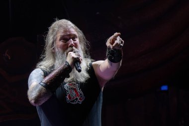 Amon Amarth grubu, Michigan, Clarkston 'daki Pine Knob Music Theater' da Ghost için özel konuk olarak sahne alıyor.