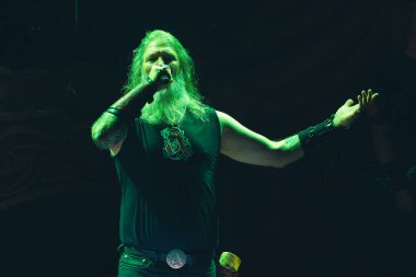 Amon Amarth grubu, Michigan, Clarkston 'daki Pine Knob Music Theater' da Ghost için özel konuk olarak sahne alıyor.