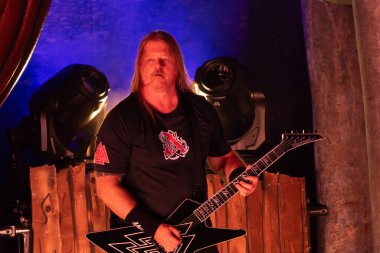 Amon Amarth grubu, Michigan, Clarkston 'daki Pine Knob Music Theater' da Ghost için özel konuk olarak sahne alıyor.