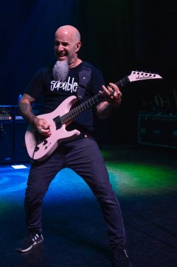 Bay Bungle 15 Eylül 2023 'te Detroit, Michigan Fillmore' da canlı performans sergiliyor.