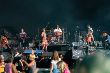 Grup aşkı 8-16-2023 tarihlerinde Detroit, Michigan 'daki P-NK için Comerica Park' ta özel konuk olarak sahne aldı.