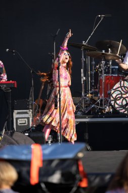 Grup aşkı 8-16-2023 tarihlerinde Detroit, Michigan 'daki P-NK için Comerica Park' ta özel konuk olarak sahne aldı.