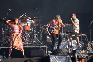 Grup aşkı 8-16-2023 tarihlerinde Detroit, Michigan 'daki P-NK için Comerica Park' ta özel konuk olarak sahne aldı.