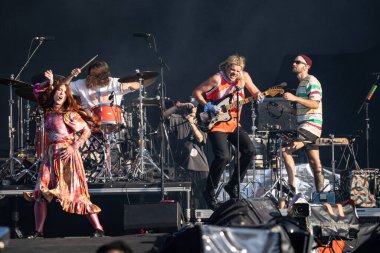 Grup aşkı 8-16-2023 tarihlerinde Detroit, Michigan 'daki P-NK için Comerica Park' ta özel konuk olarak sahne aldı.