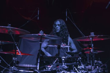 Maya Peçesi 05-16-2023 'te Royal Oak Music Theater' da Avatar 'ın konuğu olarak canlı performans sergiliyor.