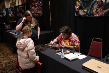 13 Nisan 2024 'te Livonia, Michigan' daki Burton Malikânesi 'nde Astronomi 7 Kongresi