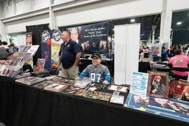 18 Mayıs 2024 'te Novi, Michigan' daki Suburban Collection Showplace 'de Motor City Comic Con