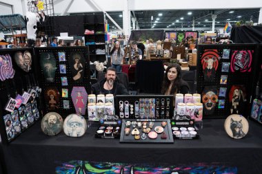 18 Mayıs 2024 'te Novi, Michigan' daki Suburban Collection Showplace 'de Motor City Comic Con