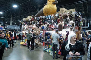 18 Mayıs 2024 'te Novi, Michigan' daki Suburban Collection Showplace 'de Motor City Comic Con