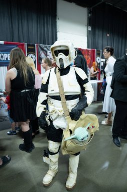 18 Mayıs 2024 'te Novi, Michigan' daki Suburban Collection Showplace 'de Motor City Comic Con