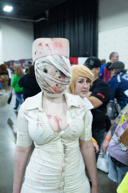 18 Mayıs 2024 'te Novi, Michigan' daki Suburban Collection Showplace 'de Motor City Comic Con