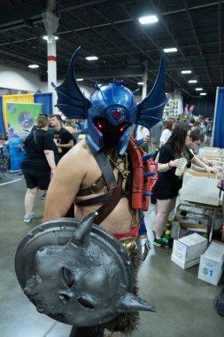 18 Mayıs 2024 'te Novi, Michigan' daki Suburban Collection Showplace 'de Motor City Comic Con