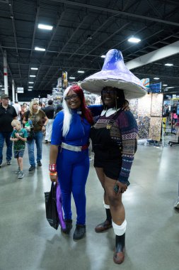 18 Mayıs 2024 'te Novi, Michigan' daki Suburban Collection Showplace 'de Motor City Comic Con