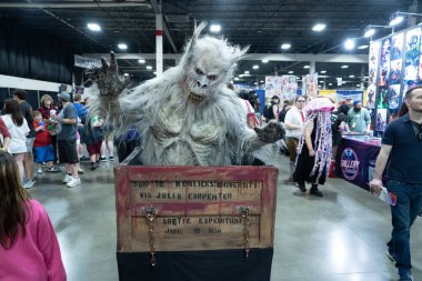 18 Mayıs 2024 'te Novi, Michigan' daki Suburban Collection Showplace 'de Motor City Comic Con