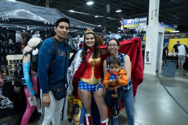 18 Mayıs 2024 'te Novi, Michigan' daki Suburban Collection Showplace 'de Motor City Comic Con