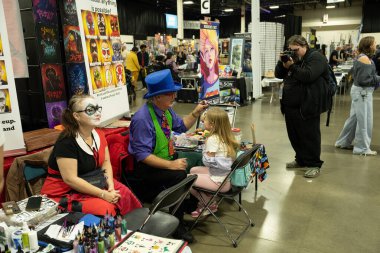 9 Kasım 2024 'te Novi, Michigan' da Suburban Collection Showplace 'de Motor City Comic Con