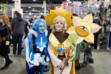 Motor City Comic Con sunuculuğunu Novi, Michigan 'daki Suburban Collection Showplace üstlendi.