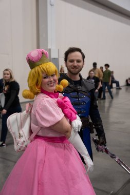 Motor City Comic Con sunuculuğunu Novi, Michigan 'daki Suburban Collection Showplace üstlendi.