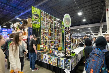 Motor City Comic Con sunuculuğunu Novi, Michigan 'daki Suburban Collection Showplace üstlendi.