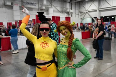 Motor City Comic Con sunuculuğunu Novi, Michigan 'daki Suburban Collection Showplace üstlendi.