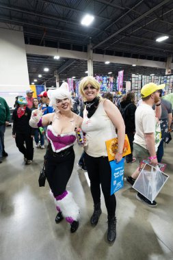 Motor City Comic Con sunuculuğunu Novi, Michigan 'daki Suburban Collection Showplace üstlendi.