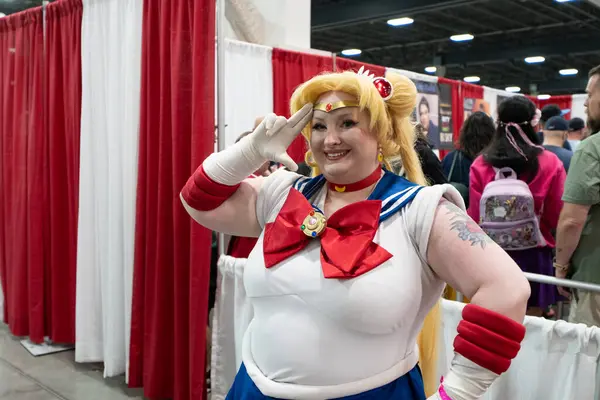 Motor City Comic Con sunuculuğunu Novi, Michigan 'daki Suburban Collection Showplace üstlendi.