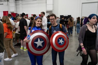 Motor City Comic Con sunuculuğunu Novi, Michigan 'daki Suburban Collection Showplace üstlendi.